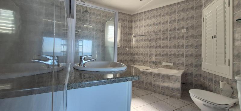 To Let 3 Bedroom Property for Rent in Outeniqua Strand Western Cape